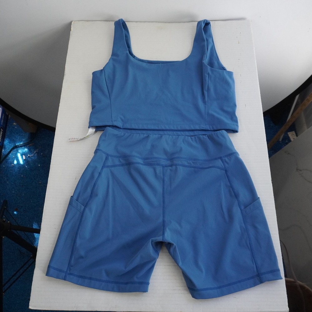 Women's Athletic Shorts and Crop Tank Set - Blue - Picture 4 of 12